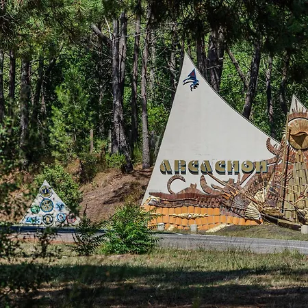 Ferienhaus Les Arbousiers Moulleau 300 M